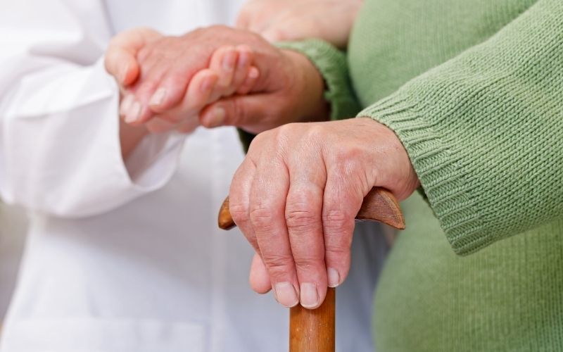Matériel de soin à domicile, table de massage professionnelle transportable